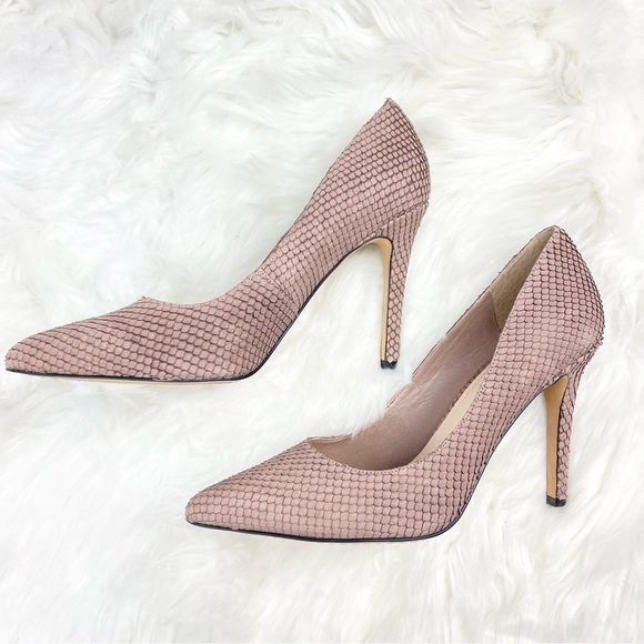 VINCE Camuto Kain Mauve Textured Leather Scale Heels Size 9.5 - Picture 4 of 8